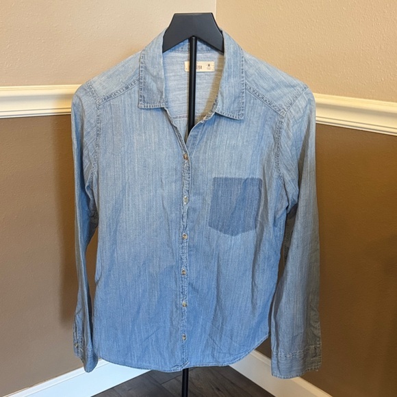 Hollister Tops - Hollister Light Blue Denim Shirt